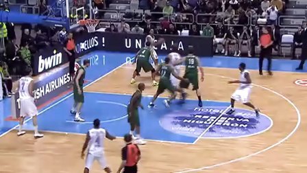 ＂WCBA-东莞女篮逆转上海 豪取开赛13连胜 卡特34分难救主